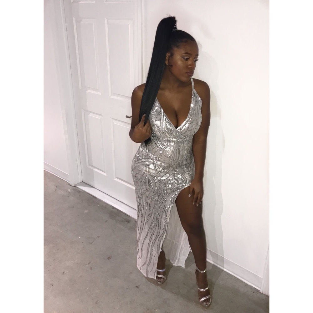 Living A Dream Sequin Dress - Silver/Nude